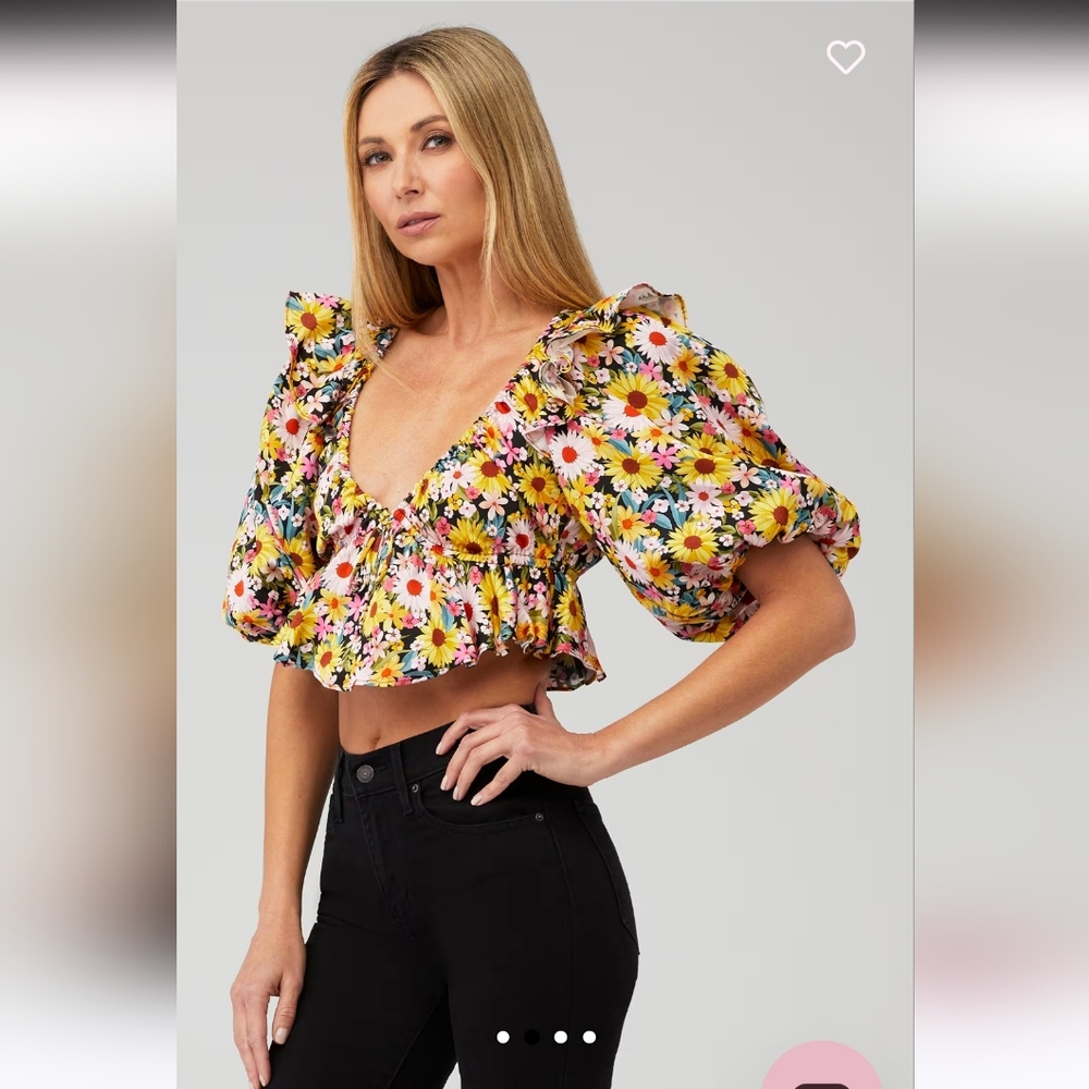 $125 NWOT For Love & Lemons Glen Floral Puff Sleeve Crop Top in Yellow P2P 16"